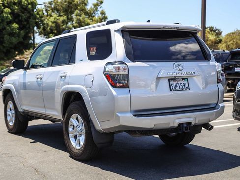 Certified 2019 Toyota 4Runner SR5 w/ Convenience Package RWD image 6