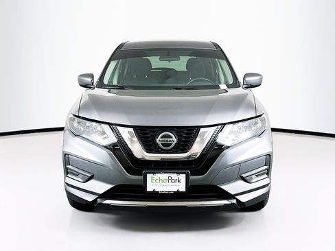 Used 2018 Nissan Rogue S AWD/4WD image 2