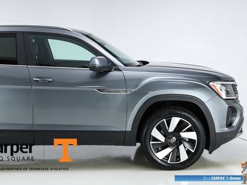 Used 2024 Volkswagen Atlas Cross Sport SE w/ Panoramic Sunroof Package FWD image 51