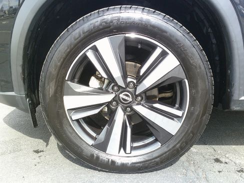 Used 2023 Nissan Rogue SL AWD/4WD image 13