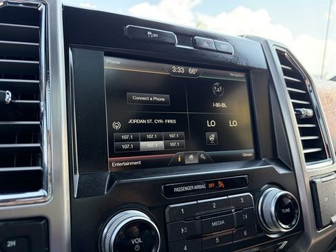 Used 2015 Ford F150 Platinum w/ Technology Package AWD/4WD image 31