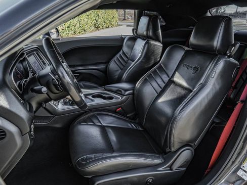 Used 2019 Dodge Challenger SRT Hellcat Redeye image 36