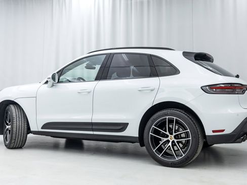 Used 2023 Porsche Macan AWD/4WD image 24