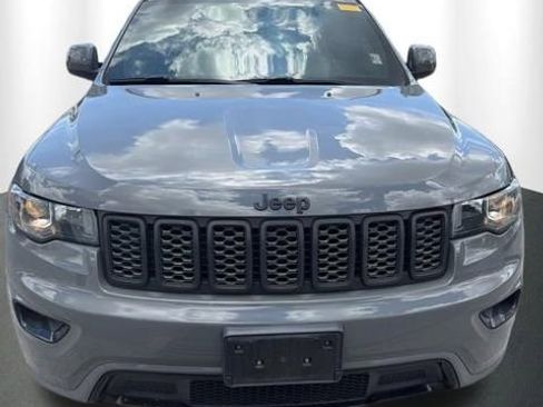 Used 2019 Jeep Grand Cherokee Altitude AWD/4WD image 6