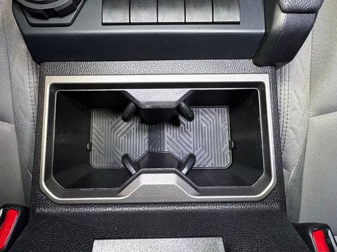 Used 2025 Toyota Tacoma SR5 image 37