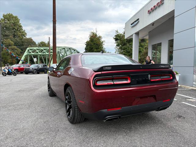 Certified 2020 Dodge Challenger R/T RWD image 9