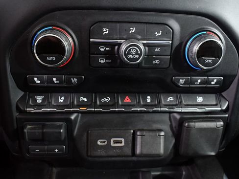Used 2020 Chevrolet Silverado 3500 High Country AWD/4WD image 28