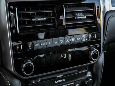 Used 2023 Lexus GX 460 Premium image 21