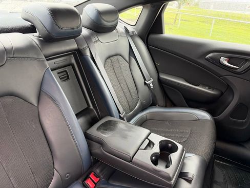 Used 2016 Chrysler 200 S FWD image 30