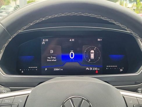 Certified 2023 Volkswagen Tiguan SE FWD image 20