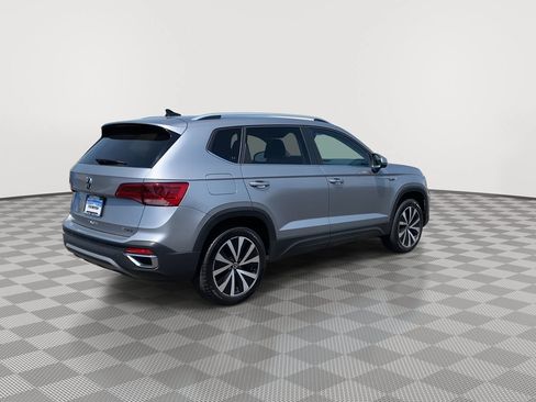 Used 2022 Volkswagen Taos SE AWD/4WD image 7