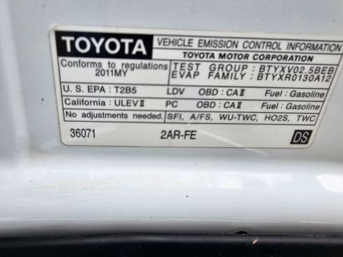 Used 2011 Toyota Camry LE w/ LE Extra-Value Pkg image 25