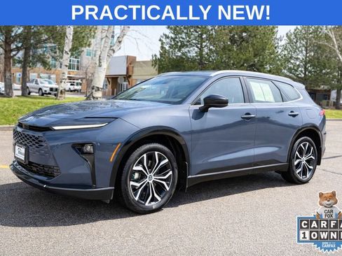 Used 2025 Toyota Crown Signia image 1