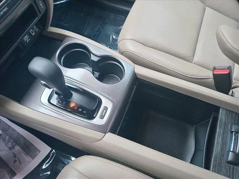 Used 2017 Honda Ridgeline RTL-T image 15