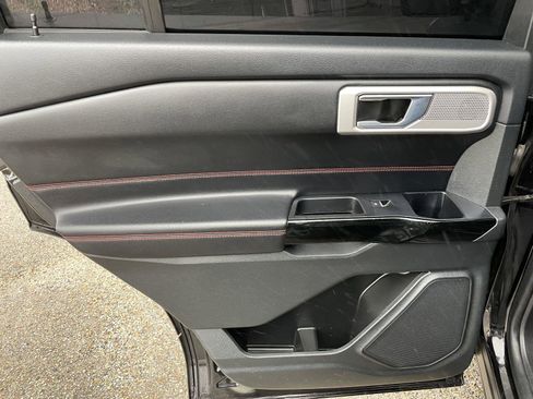 Used 2022 Ford Explorer ST-Line w/ Class IV Trailer Tow Package image 39