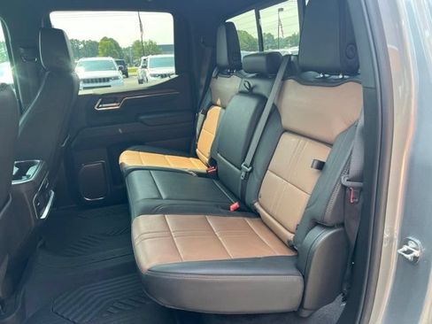 Used 2024 Chevrolet Silverado 1500 High Country w/ Technology Package AWD/4WD image 19