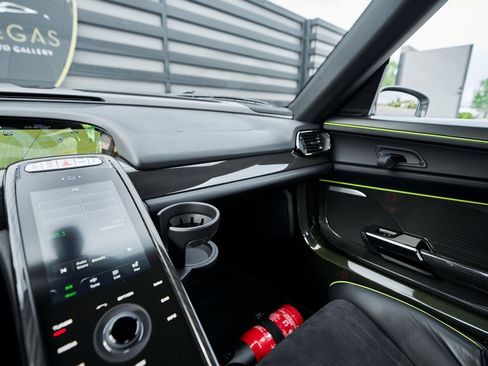 Used 2015 Porsche 918 Spyder w/Weissach Package image 85