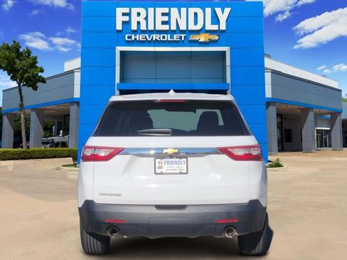 Used 2020 Chevrolet Traverse LS image 6