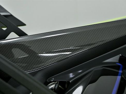 Used 2022 Lamborghini Huracan STO RWD image 16
