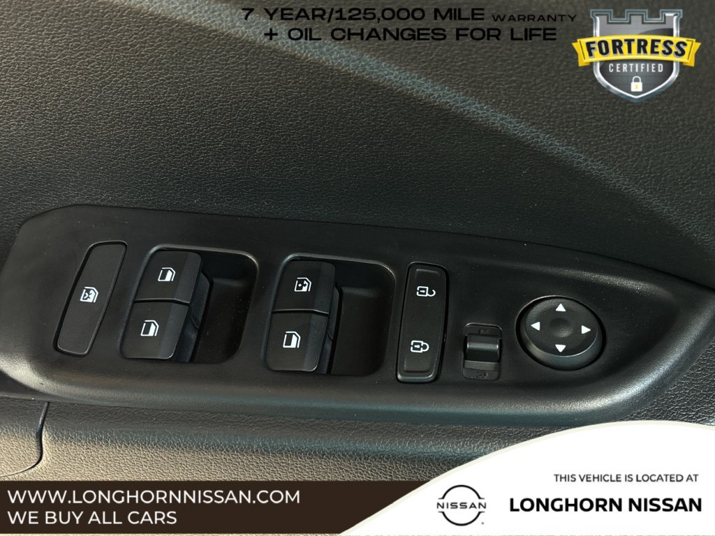Used 2023 Hyundai Venue SEL FWD image 19