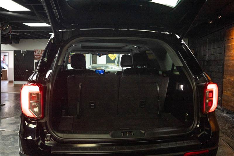 Used 2023 Ford Explorer XLT w/ Equipment Group 202A AWD/4WD image 7