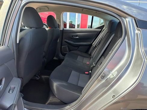 Used 2022 Nissan Sentra SV FWD image 16