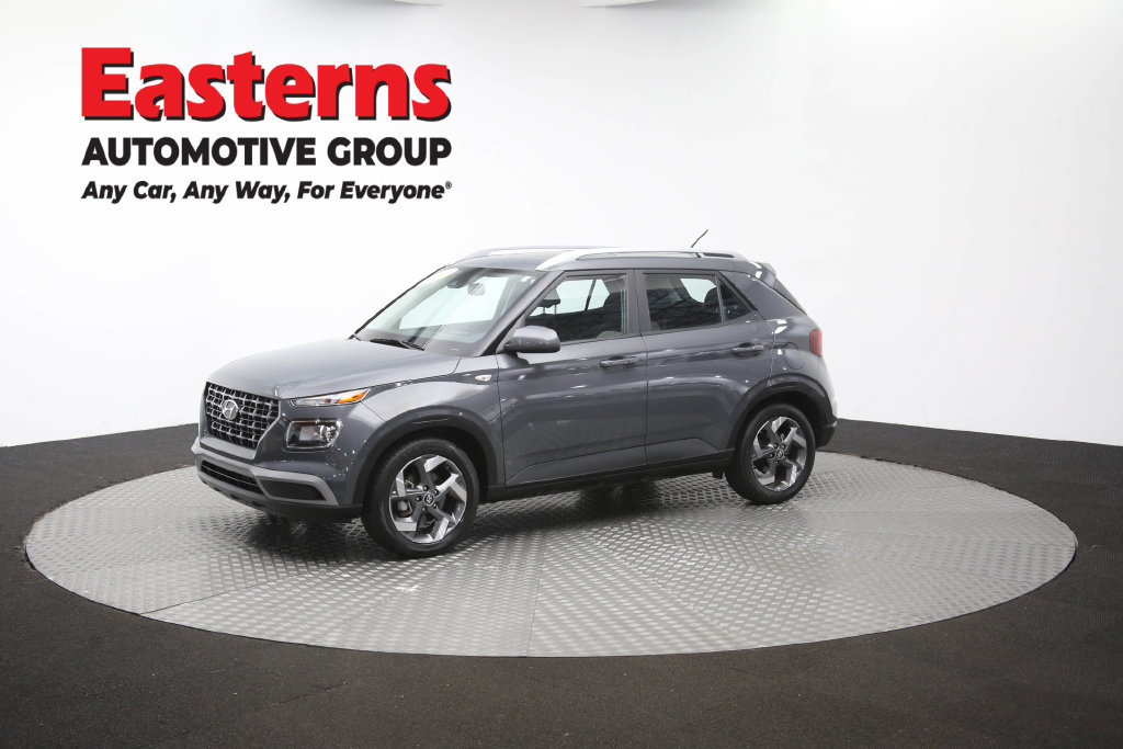 Used 2025 Hyundai Venue SEL FWD image 58