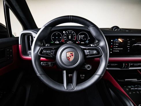 Used 2026 Porsche Cayenne GTS AWD/4WD image 26