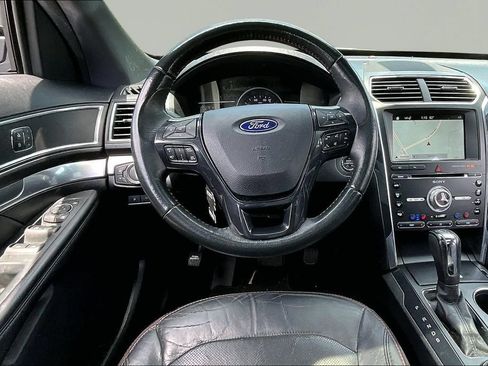 Used 2018 Ford Explorer Sport w/ Equipment Group 401A AWD/4WD image 8