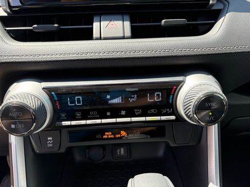 Used 2025 Toyota RAV4 LE image 21