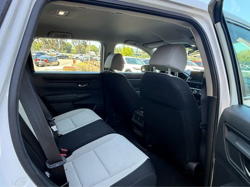Used 2023 Honda CR-V LX image 4