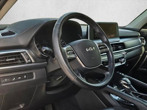 Used 2022 Kia Telluride S image 10