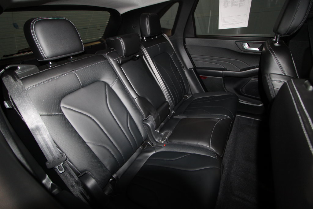 Used 2026 Ford Escape SE w/ PHEV Premium Package FWD image 25
