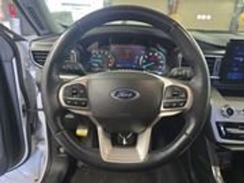 Used 2023 Ford Explorer XLT w/ Equipment Group 202A AWD/4WD image 7