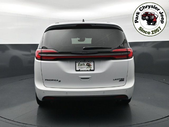 Used 2026 Chrysler Pacifica Limited w/ S Appearance Package AWD/4WD image 5