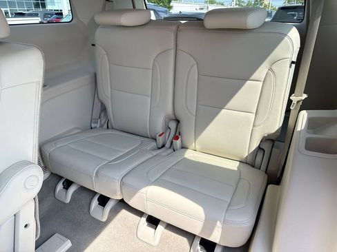 Used 2023 GMC Acadia Denali AWD/4WD image 24
