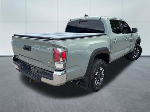 Used 2023 Toyota Tacoma TRD Off-Road AWD/4WD image 4