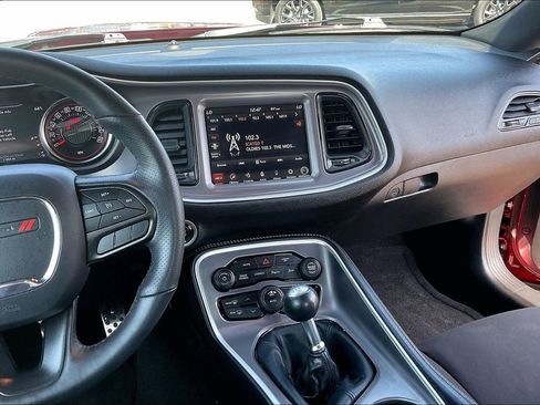 Used 2022 Dodge Challenger R/T Scat Pack image 6