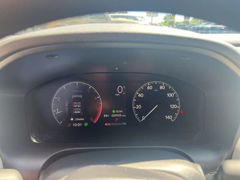 Used 2025 Honda HR-V LX image 9