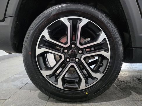 Used 2022 Jeep Compass Limited image 24