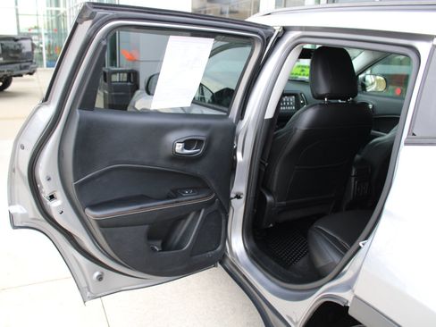 Used 2019 Jeep Compass Latitude w/ Popular Equipment Group image 29