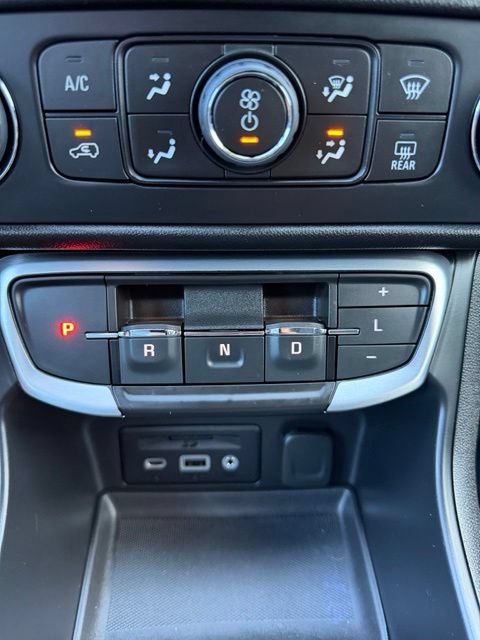 Used 2024 GMC Terrain SLE w/ Driver Convenience Package AWD/4WD image 15