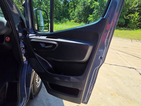 Used 2019 Mercedes-Benz Sprinter 170 image 19
