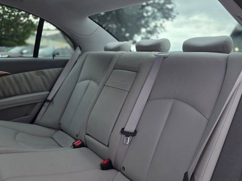 Used 2007 Mercedes-Benz E 350 4MATIC Sedan image 30