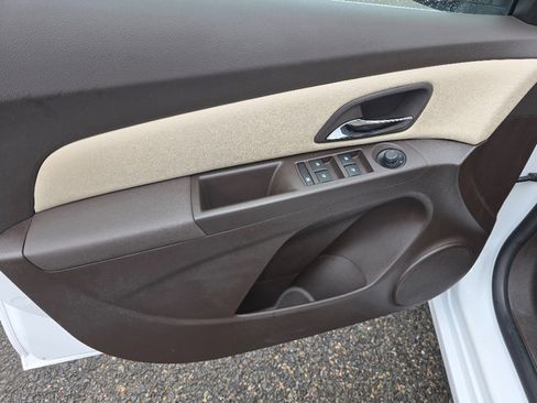 Certified 2014 Chevrolet Cruze Diesel w/ Enhanced Safety Package image 27