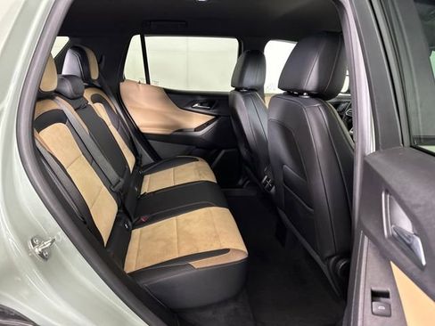 Used 2025 Chevrolet Equinox ACTIV w/ Safety and Technology Package image 27