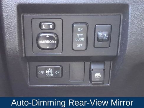 Used 2015 Toyota Tundra SR5 w/ SR5 Upgrade Package image 17