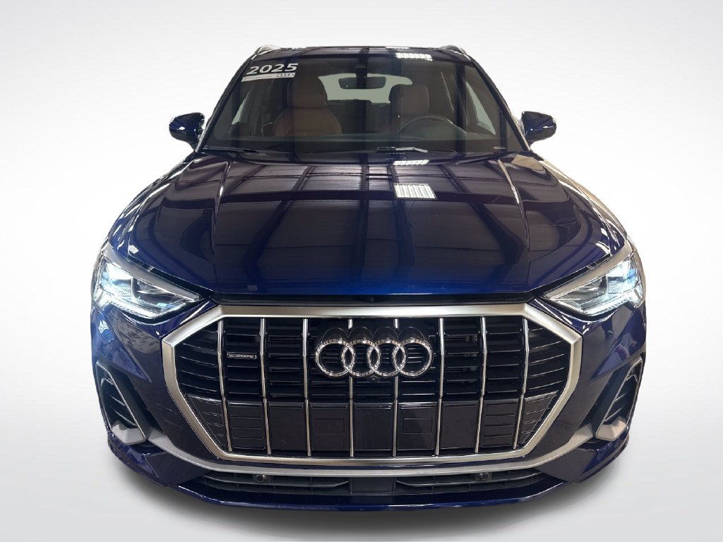 Certified 2025 Audi Q3 2.0T Premium Plus w/ Premium Plus Package AWD/4WD image 9