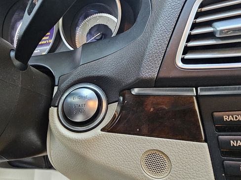 Used 2014 Mercedes-Benz E 350 Cabriolet image 35