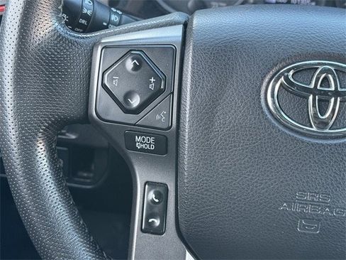 Used 2019 Toyota Tacoma TRD Off-Road image 14